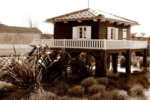 rues de la teste de buch, maison type cabane tchanquée
