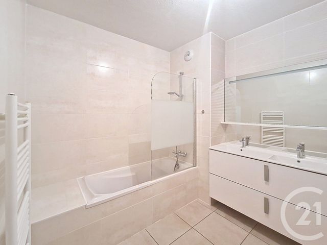 Appartement T3 à louer - 3 pièces - 64.5 m2 - ARCACHON - 33 - AQUITAINE - Century 21 Duprat & Associés