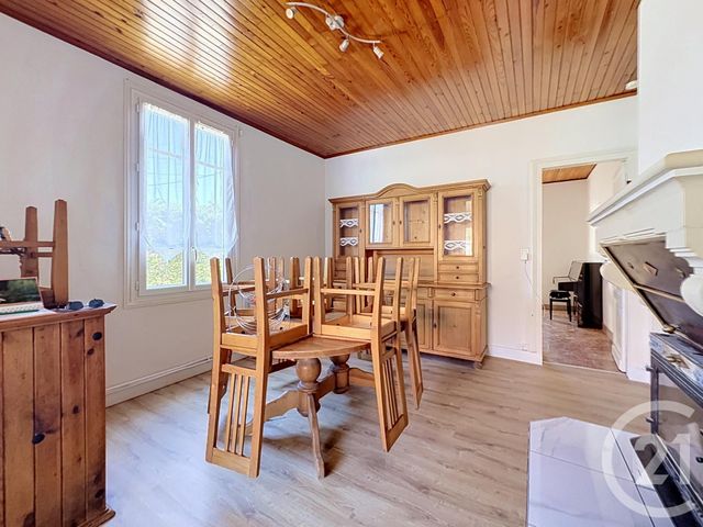 maison à louer - 7 pièces - 90.0 m2 - GUJAN MESTRAS - 33 - AQUITAINE - Century 21 Duprat & Associés