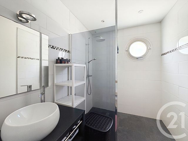 maison à louer - 4 pièces - 91.38 m2 - GUJAN MESTRAS - 33 - AQUITAINE - Century 21 Duprat & Associés