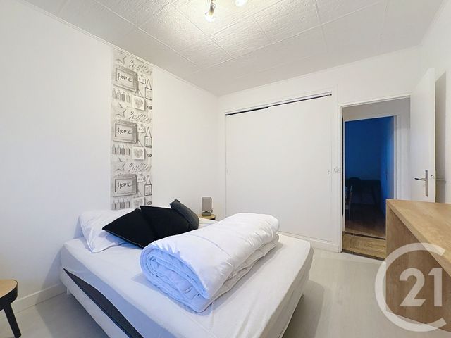 Appartement F4 à louer - 4 pièces - 63.41 m2 - GUJAN MESTRAS - 33 - AQUITAINE - Century 21 Duprat & Associés