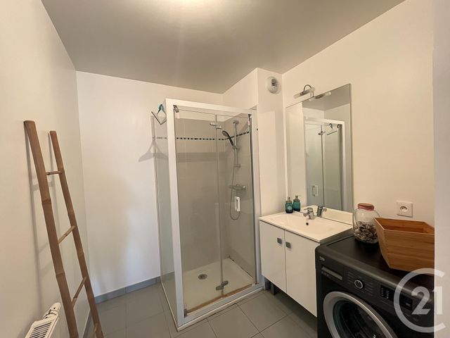 Appartement F3 à louer - 3 pièces - 61.38 m2 - LORMONT - 33 - AQUITAINE - Century 21 Duprat & Associés