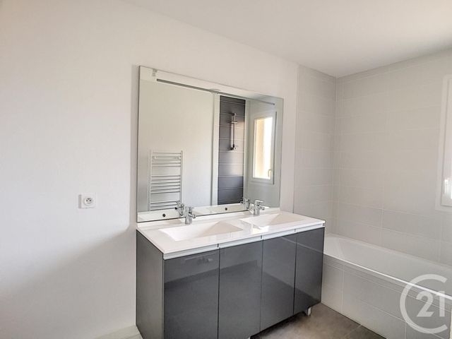 maison à louer - 3 pièces - 62.08 m2 - GUJAN MESTRAS - 33 - AQUITAINE - Century 21 Duprat & Associés