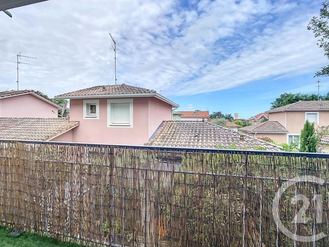 Appartement F2 à louer - 2 pièces - 39.88 m2 - GUJAN MESTRAS - 33 - AQUITAINE - Century 21 Duprat & Associés
