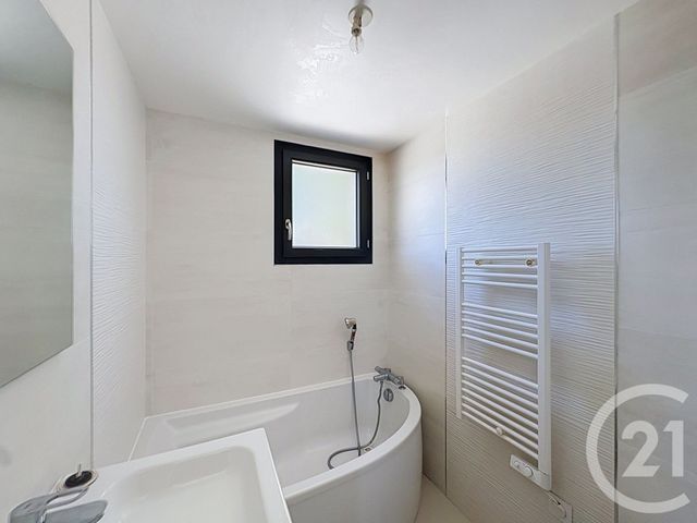 maison à louer - 4 pièces - 77.0 m2 - LA TESTE DE BUCH - 33 - AQUITAINE - Century 21 Duprat & Associés