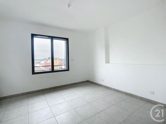 Appartement F2 à louer - 2 pièces - 45.8 m2 - GUJAN MESTRAS - 33 - AQUITAINE - Century 21 Duprat & Associés