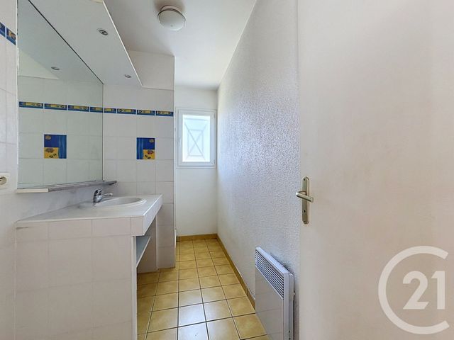 maison à louer - 4 pièces - 97.79 m2 - GUJAN MESTRAS - 33 - AQUITAINE - Century 21 Duprat & Associés