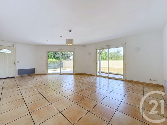 maison à louer - 4 pièces - 97.79 m2 - GUJAN MESTRAS - 33 - AQUITAINE - Century 21 Duprat & Associés