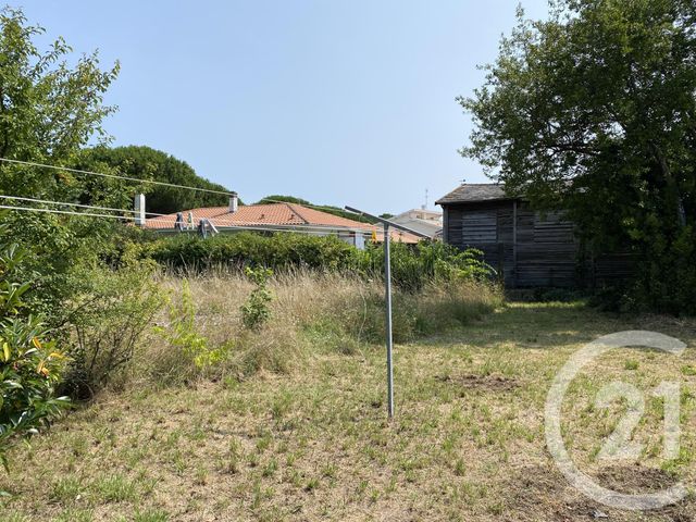 Afficher la photo en grand terrain à vendre - 724.0 m2 - LA TESTE DE BUCH - 33 - AQUITAINE - Century 21 Duprat & Associés