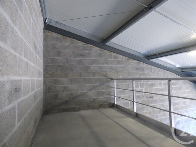 Afficher la photo en grand parking à louer - 50.0 m2 - LA TESTE DE BUCH - 33 - AQUITAINE - Century 21 Duprat & Associés
