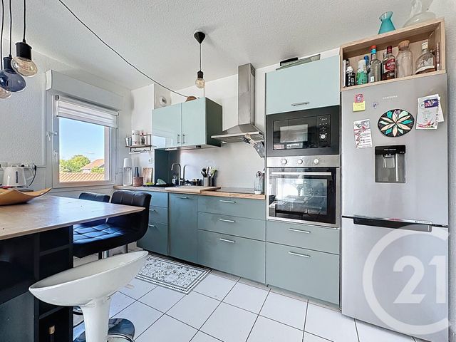 Appartement T3 à vendre - 3 pièces - 58.63 m2 - GUJAN MESTRAS - 33 - AQUITAINE - Century 21 Duprat & Associés