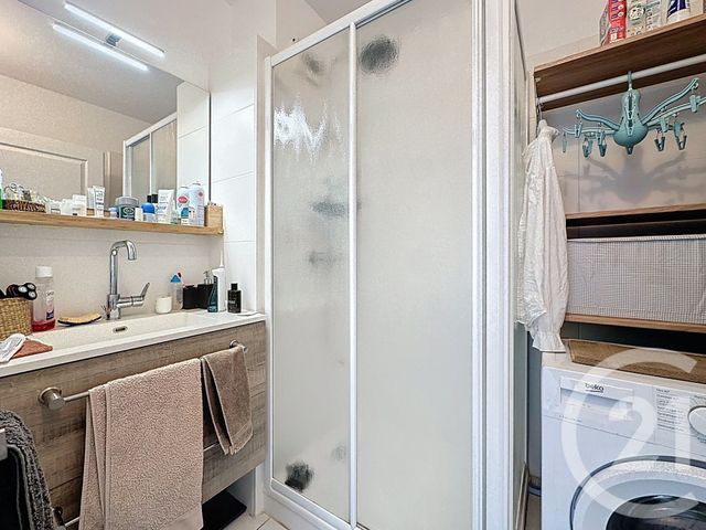 Appartement T3 à vendre - 3 pièces - 58.63 m2 - GUJAN MESTRAS - 33 - AQUITAINE - Century 21 Duprat & Associés