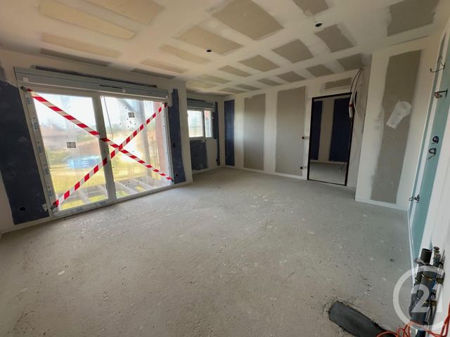 Appartement T2 à vendre - 2 pièces - 50.78 m2 - GUJAN MESTRAS - 33 - AQUITAINE - Century 21 Duprat & Associés